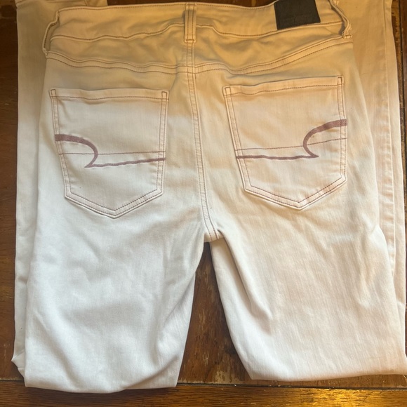 Like new size 8 American Eagle Skinny jeans - Picture 3 of 4